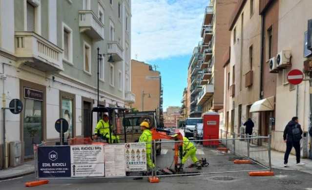 Cagliari, continuano i lavori sulla rete idrica a Villanova: mercoledì interventi in via Einaudi e via Orlando