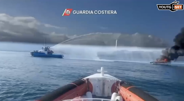 Barca prende fuoco al largo di Sarroch: i passeggeri a bordo si buttano in mare per salvarsi