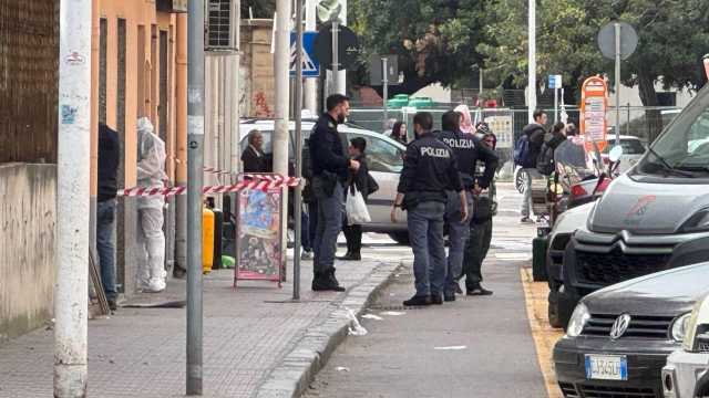 Cagliari, donna in codice rosso con una grave ferita: incidente in casa a Is Mirrionis