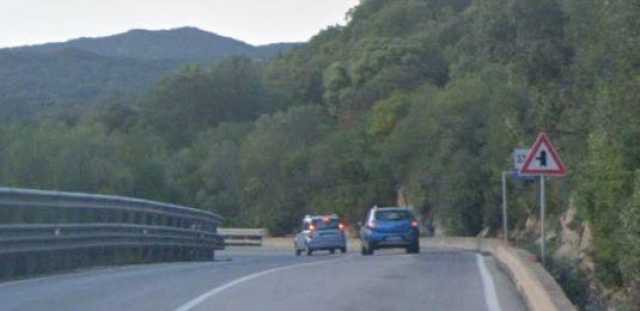 Incidente tra due veicoli sull'Orientale sarda a Olbia: traffico bloccato sulla 125