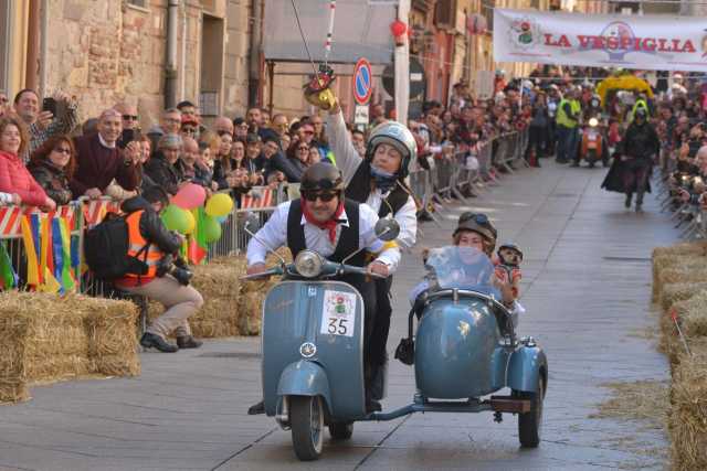 Tutto pronto per il ritorno della Vespiglia a Cagliari: la divertente competizione scalda i motori