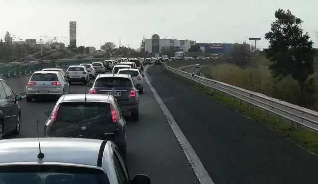 Sardegna pendolare: ogni giorno un milione di abitanti viaggiano per necessità, ecco i dati