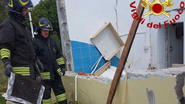 Esplosione in una casa a Orosei, uomo gravemente ustionato: è in Rianimazione