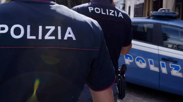 Cagliari, dall'auto arriva un forte odore di marijuana: 50enne trovato con la droga e arrestato