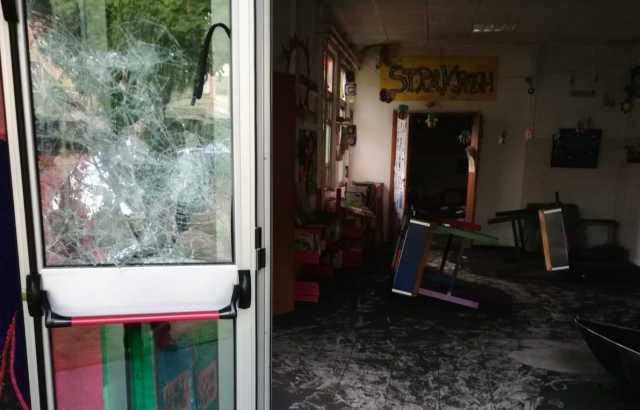 Cagliari, vandalizzato e incendiato il centro di quartiere per ragazzi di Is Mirrionis