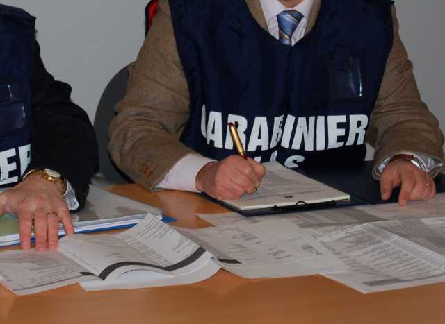 Gravi carenze igienico-sanitarie e vendita di prodotti scaduti: i Nas chiudono un supermercato a Pirri