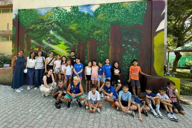 A Cagliari il murale realizzato dai piccoli studenti: 