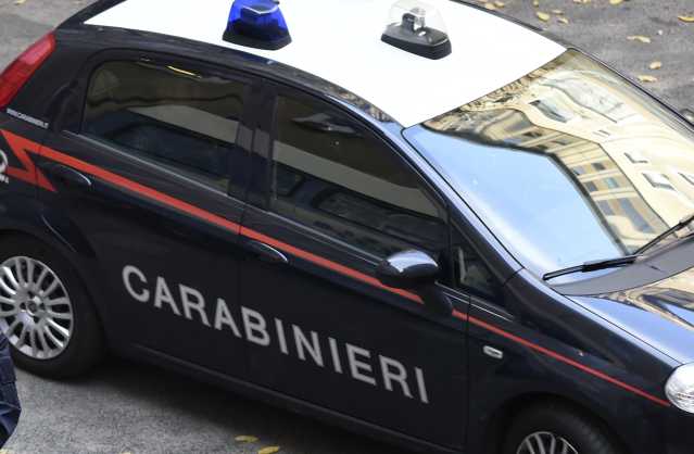 Pedinamenti e insulti sui social contro l'ex compagna: arrestato un agricoltore a Samassi