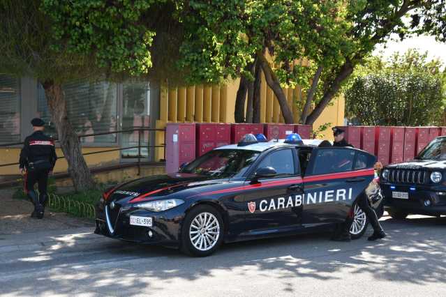 Monserrato, maltratta la compagna e la madre e le minaccia con una carabina: arrestato