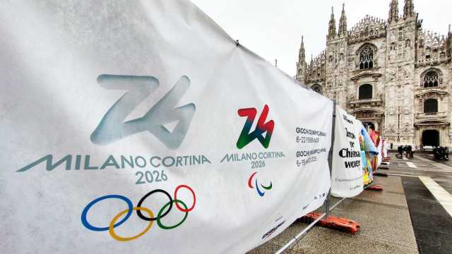 La Fiamma Olimpica a Porto Torres in occasione dei Giochi invernali di Milano Cortina 2026