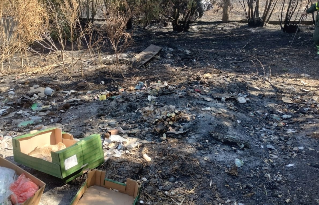Incendio a Santa Giusta, identificato il responsabile: è un 80enne, bruciava rifiuti 