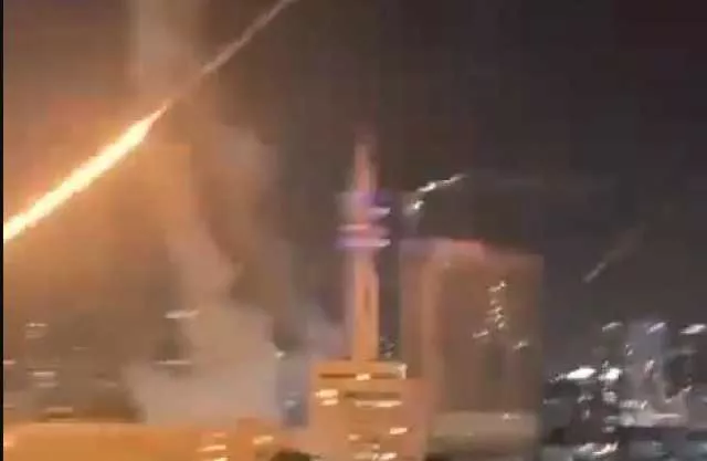 Medio Oriente, l'Iran minaccia di usare 2mila missili contro Israele. Paura per escalation nucleare