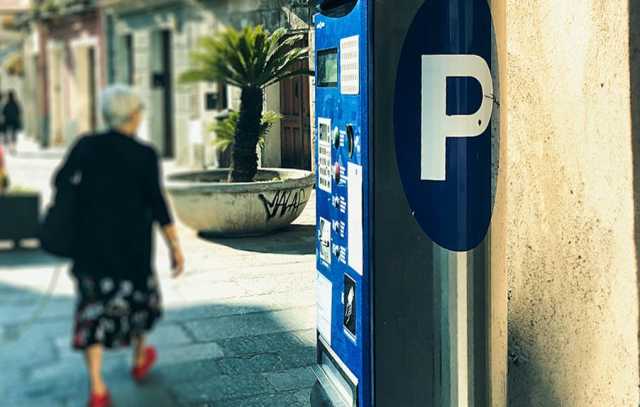 Cagliari, per pagare la sosta Parkar dal cellulare arriva l'app 