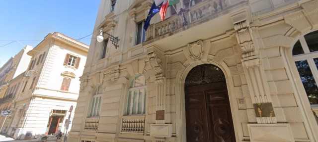 Cagliari, agenzia scommesse troppo vicina a 