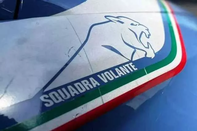 Genova, la violentano in una tenda in spiaggia e fuggono: ricercati due nordafricani