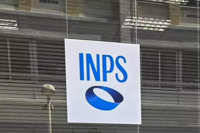 Terni, ex impiegata Inps versa 12 anni di falsi contributi al figlio: 400 euro di multa 