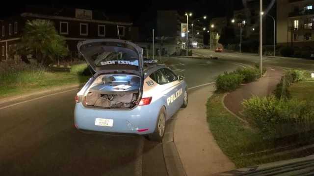 Cagliari, aggredisce un poliziotto durante una perquisizione domiciliare: 42enne arrestato