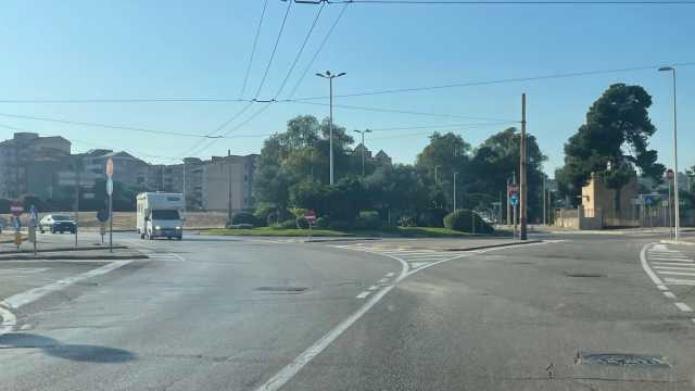Tragico schianto a Cagliari: 69enne in codice giallo si aggrava e muore dopo ore