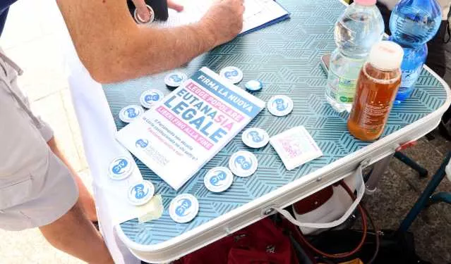 Fine vita, la Sardegna tra le regioni più attive nella raccolta firme per la legge sull'eutanasia