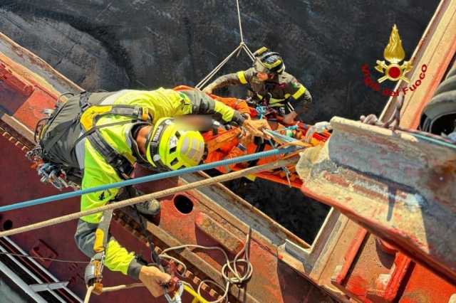 Grave incidente sul lavoro a Portovesme: operaio ferito nella stiva di una nave