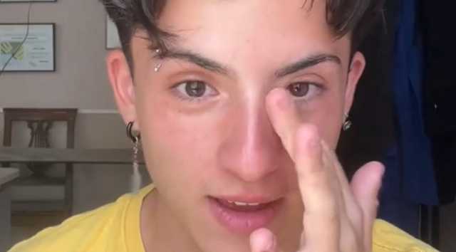 “Sono ufficialmente Edoardo anche per lo Stato”: il giovane transgender di Capoterra avrà i nuovi documenti