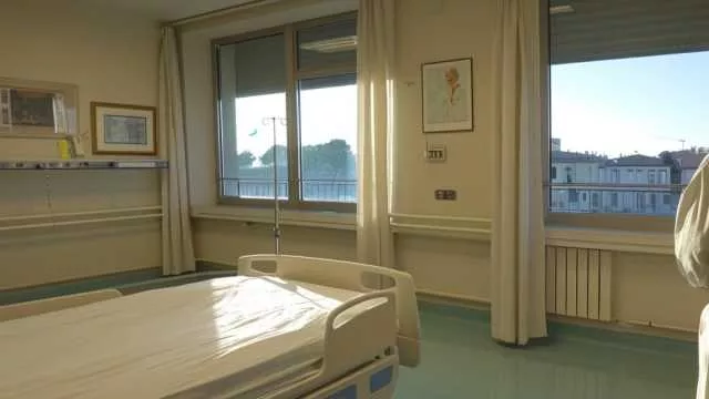 Nonna sarda bloccata in ospedale in Germania: 