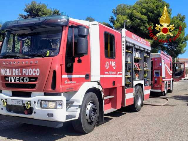 Incendio nel seminterrato di un'abitazione a Quartu: una persona ustionata