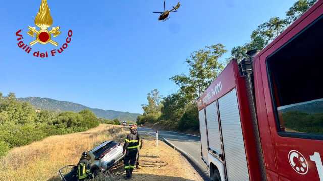 Schianto sulla provinciale 19 a Villasimius: un ferito portato in ospedale