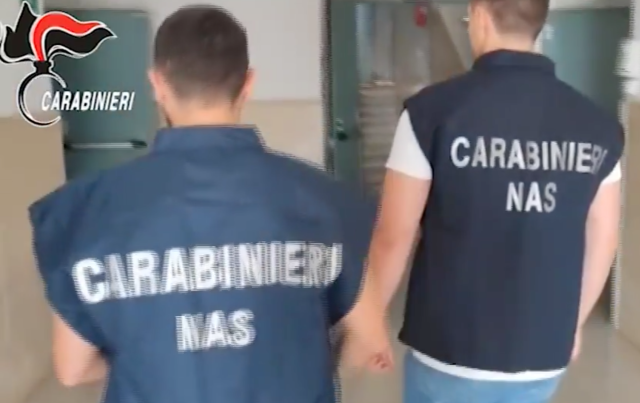 Anziani e disabili picchiati in due strutture socio-sanitarie: 7 arresti (video) 