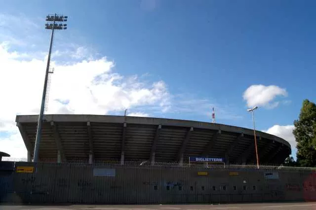 Lecce-Cagliari, le formazioni ufficiali: Palestra e Deiola subito in campo
