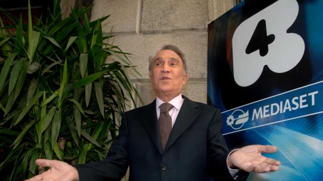 Emilio Fede ricoverato dopo un peggioramento: è in condizioni critiche
