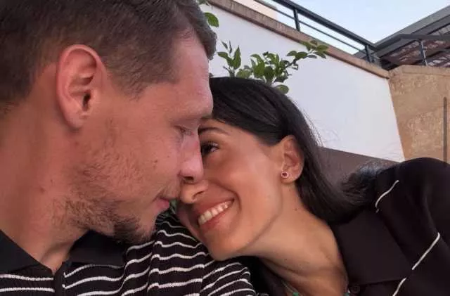 Belotti Con La Moglie