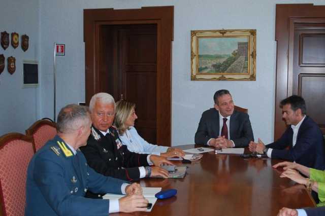 Cagliari, vertice in Prefettura dopo le violenze in centro: al via servizi di controllo straordinari