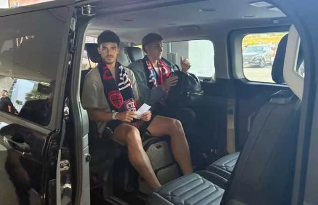Calciomercato, atterrati i nuovi acquisti rossoblù Ze Pedro e Rodriguez: domani le firme