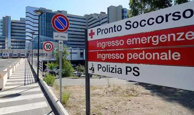 Cagliari, mangiano tonno in un ristorante del centro e si sentono male: 11 intossicati in ospedale