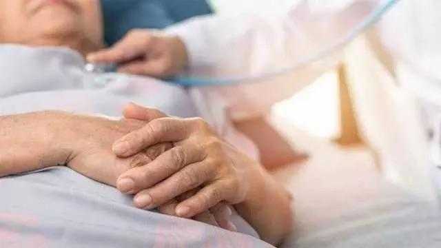 Suicidio assistito, la Sardegna approva la legge: è la seconda regione in Italia