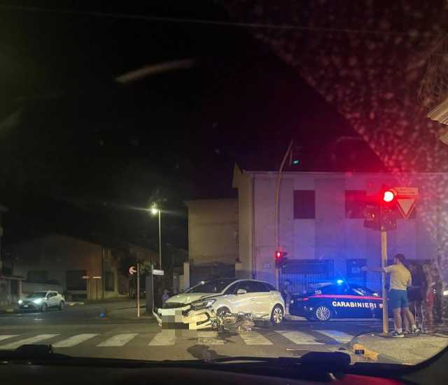 Auto contro moto a Villacidro: gravemente ferito un centauro