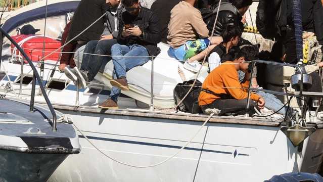 Naufraga un'imbarcazione di migranti: 40 morti, anche neonati