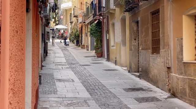 Quindicenne accoltellato alla Marina, una testimone: “Ragazzini fuori controllo”