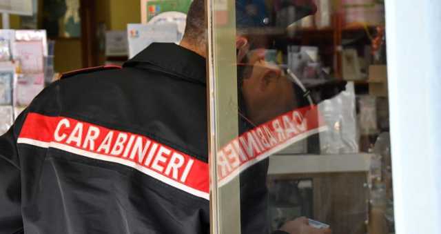 Sanluri, minaccia un conoscente e poi aggredisce i carabinieri: agricoltore in manette