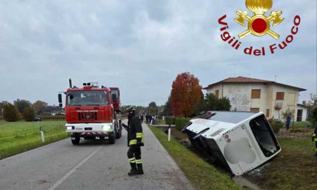 Vvf Bus E Suv Suv contro un bus di studenti nel Trevigiano: morto il conducente, 15 feriti