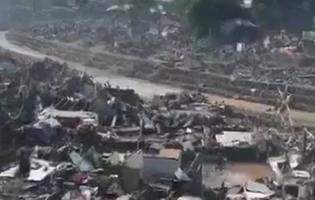 Vento a quasi 200kmh/h e città rase al suolo: l'uragano Kalmaegi si abbatte sulle Filippine (Video)