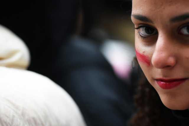 In Italia una donna su tre vittima di violenze, casi in crescita fra i più giovani: il preoccupante report