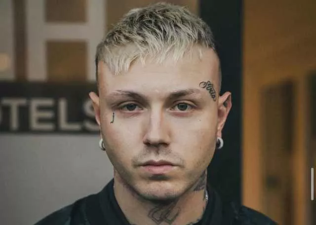 Olbia, doppio colpo per il Capodanno 2026: dopo Mengoni confermato anche Lazza 