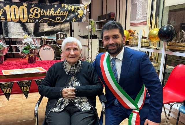 Cagliari festeggia i 100 anni della signora Raffaela Cabboi: gli auguri del Comune