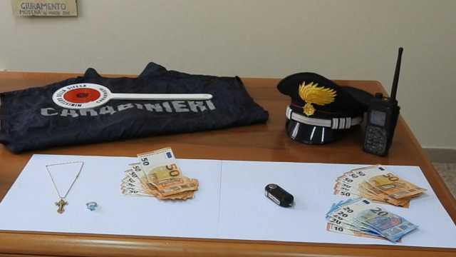 Si fingevano carabinieri e truffavano anziane: arrestati dai militari (veri) a Cagliari