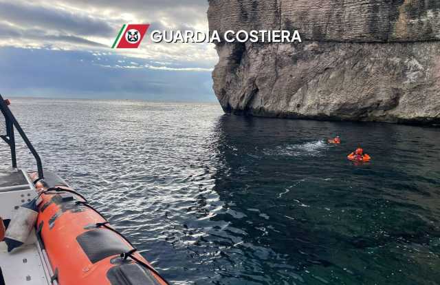 WhatsApp Image 2025 11 20 At 08.44.22 Cagliari, scomparsa a Calamosca: sono riprese le ricerche in mare (video)