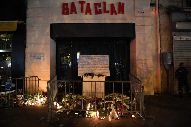 Bataclan Dieci anni fa gli attentati terroristici a Parigi: la Francia ricorda le 132 vittime