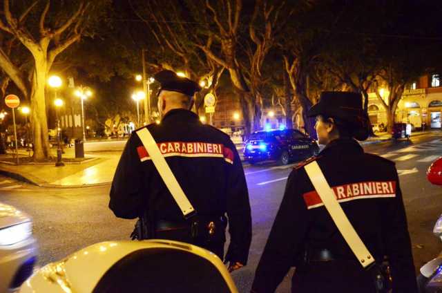 Carabinieri In Piazza Carmine Scade la