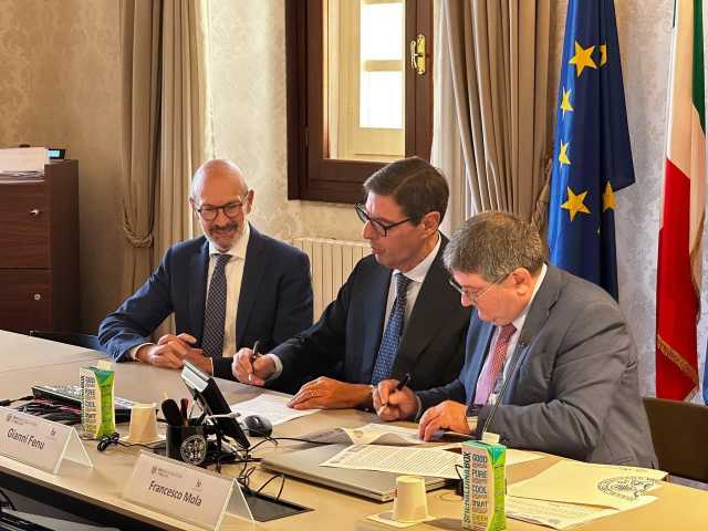 Università di Cagliari e Corecom Sardegna, firmato l'accordo per la promozione di attività formative